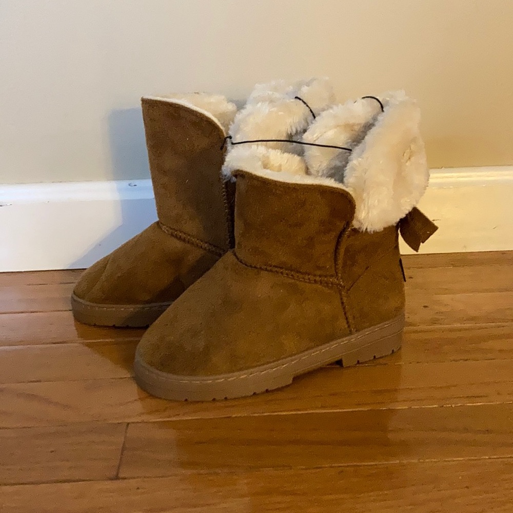 Bebe girls furry boots
